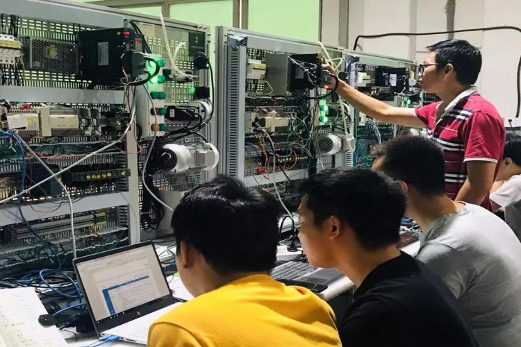 上海拓斯达机器人课程