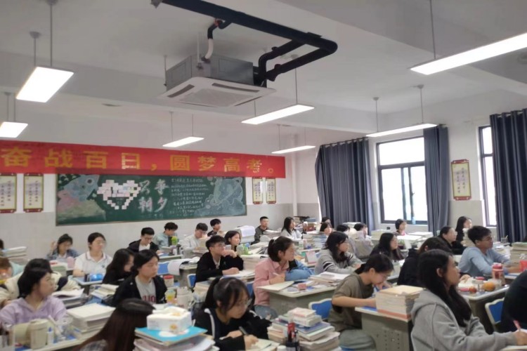 湖南鸿堃单招升学集训基地