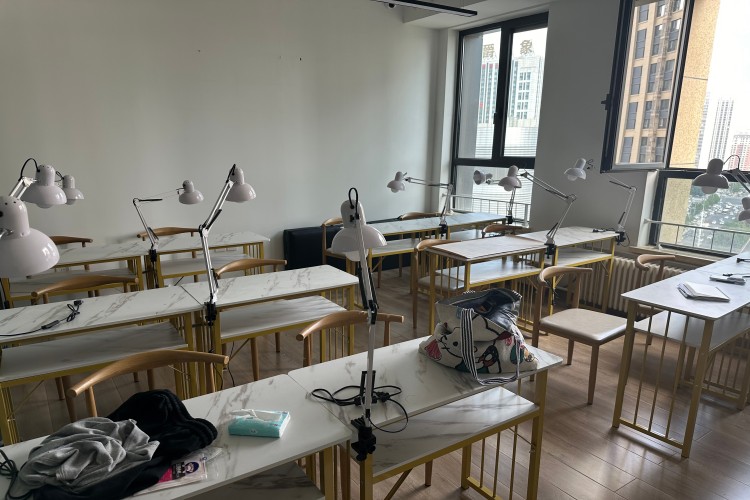 哈尔滨蕊奈子美业商学院教学环境
