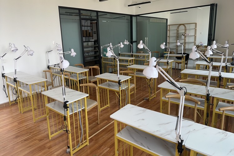 哈尔滨蕊奈子美业商学院教学环境