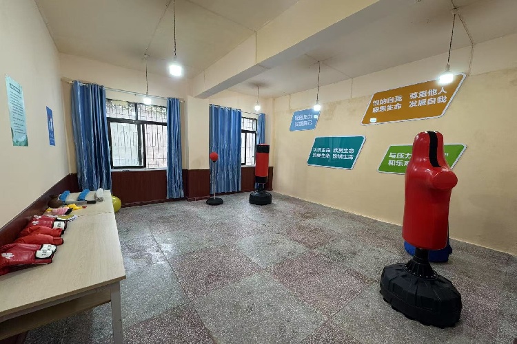 贵阳与众素质教育宣泄室