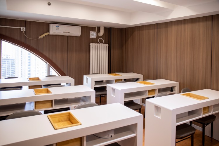 天津臻彩美学职业培训学校