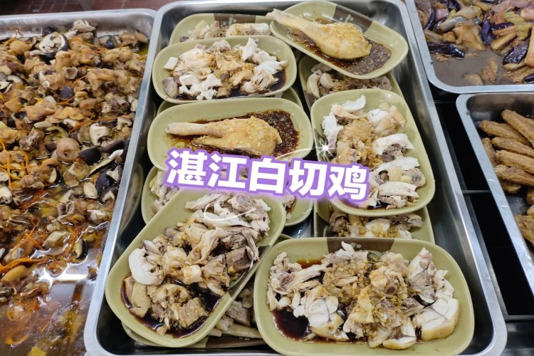 湛江学信教育教室环境