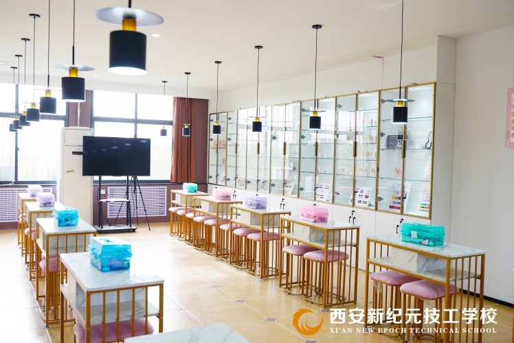 西安新纪元技工学校环境图