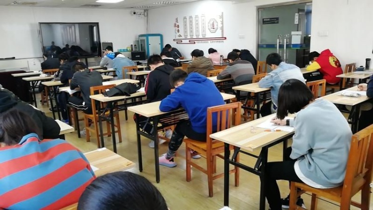 天津高考复读学校
