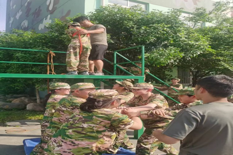 绵阳腾飞少年军校