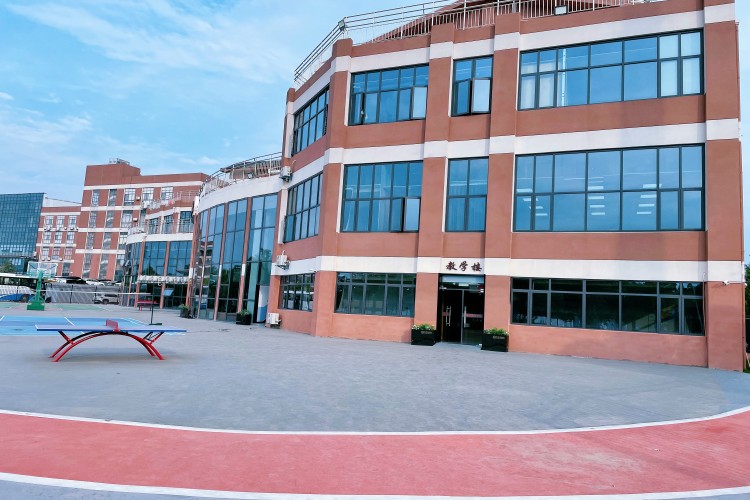 武汉海文高考（博才校区）校区运动场