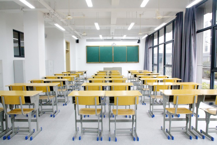 杭州新东方高复教室环境