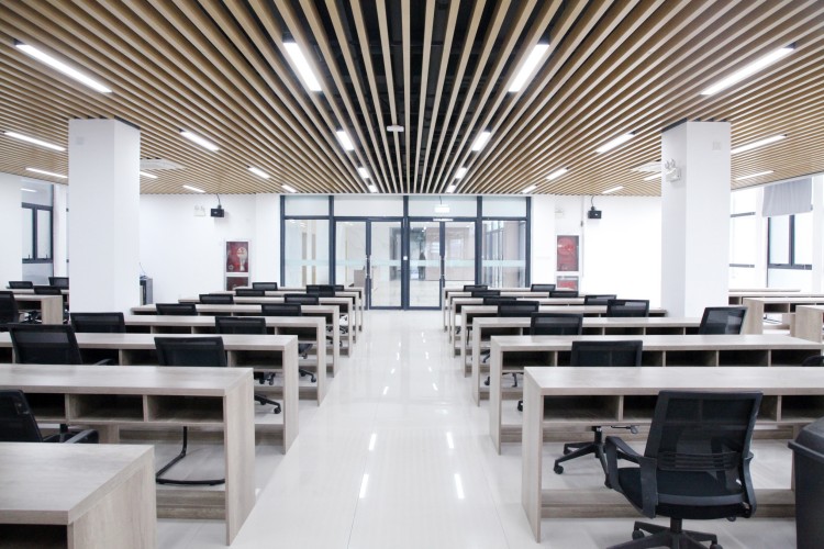 杭州新东方高复教室环境