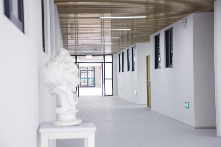 杭州新东方高复学校环境