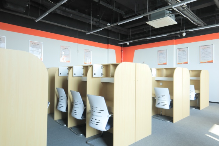 橙啦考研环境图