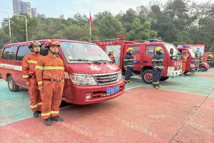 军晨火焰蓝训练基地