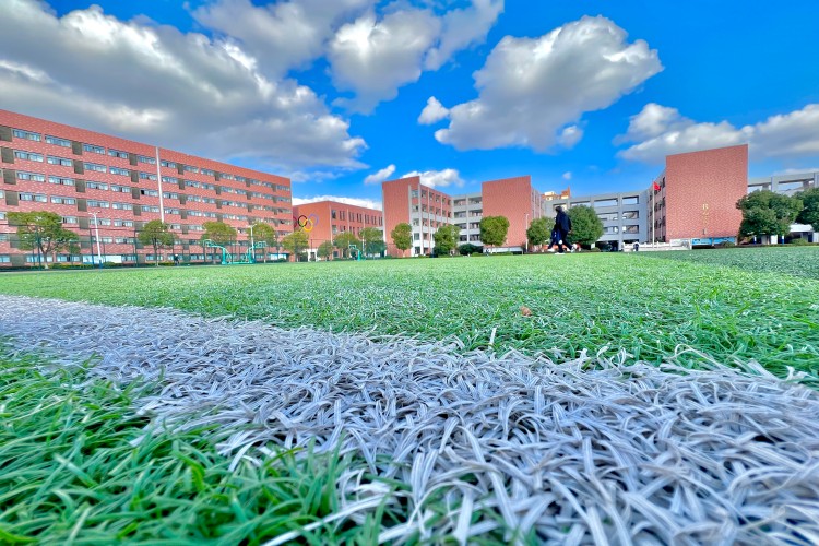 苏州盛湖学校初三复读