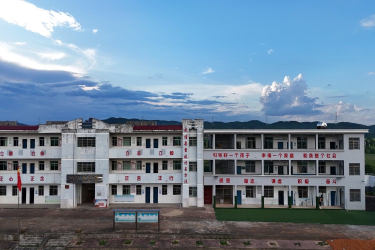 江西立人素质教育