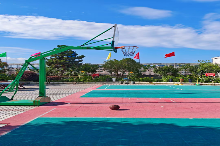 怀化行驶到高考补习学校校区环境