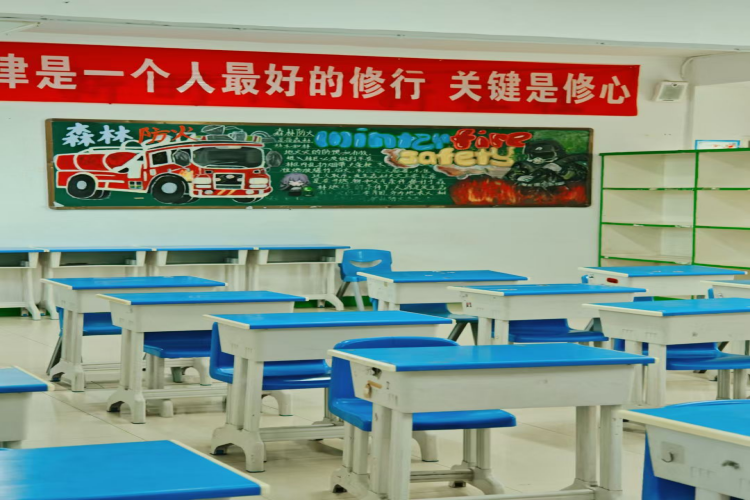 怀化行驶到高考补习学校校区环境