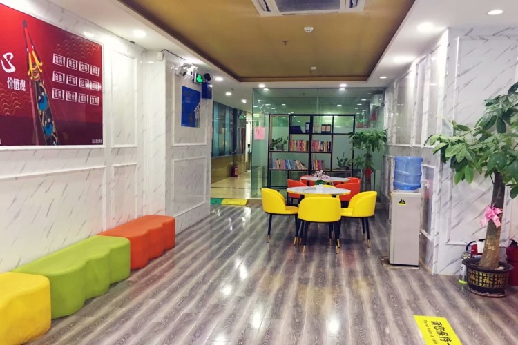 广东新思维教育校区环境