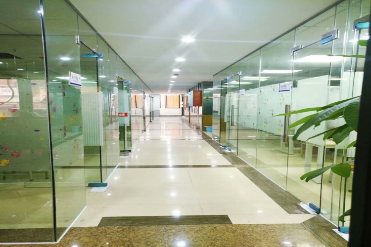 广东新思维教育校区环境