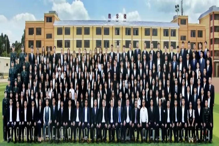 云南建水实验中学校区环境