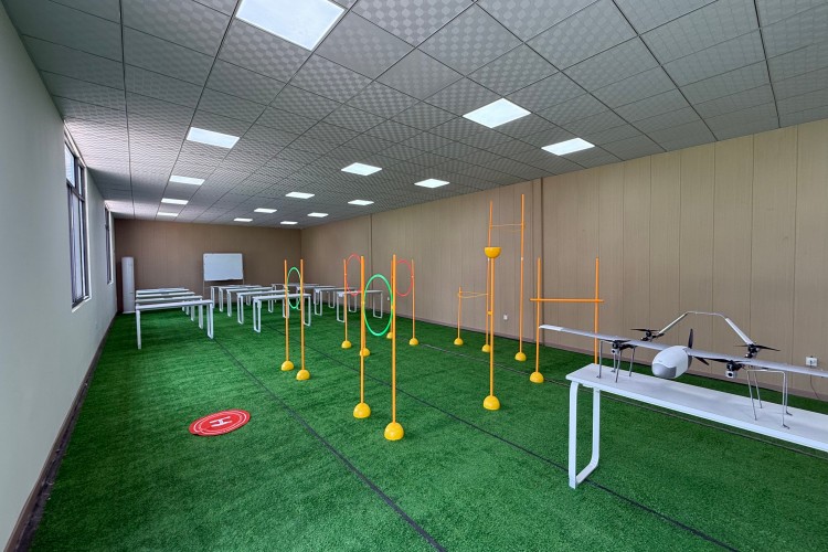 西安城翼讯无人机校区环境