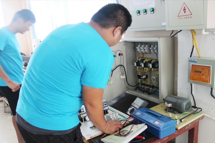 济南神州飞机场职业培训学校