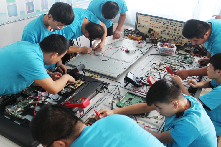 济南神州飞机场职业培训学校