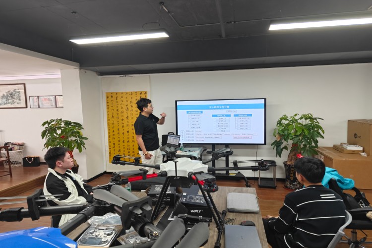 厦门凌云通无人机培训基地