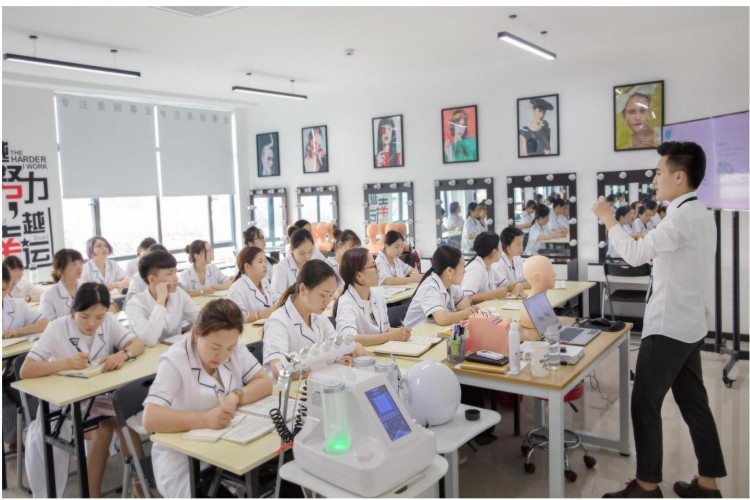 广州玲丽美学教学环境