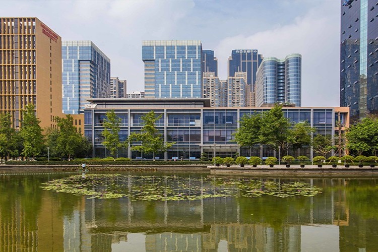 成都蓉华教育校区环境图