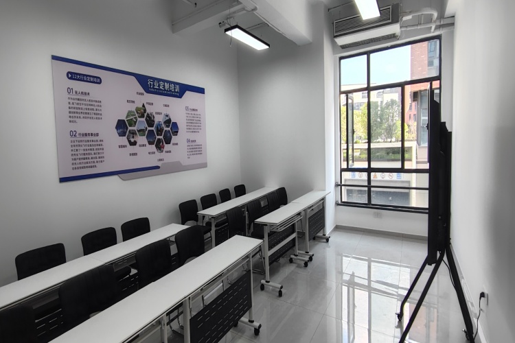 能飞无人机学院长沙校区