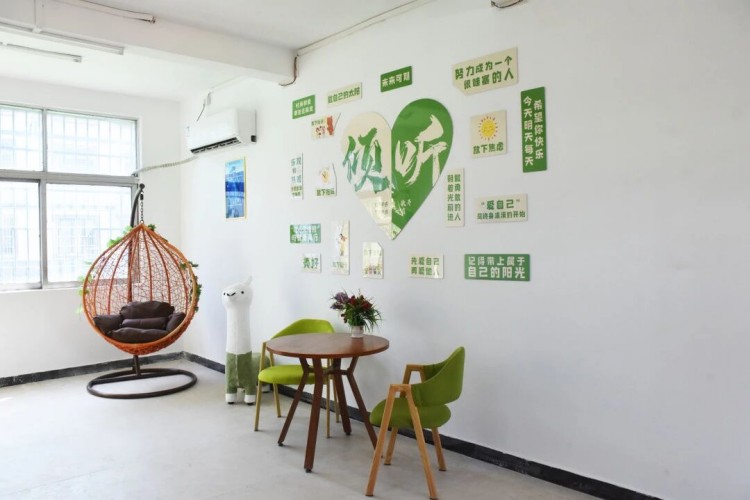 英德市博冠实验学校校区环境