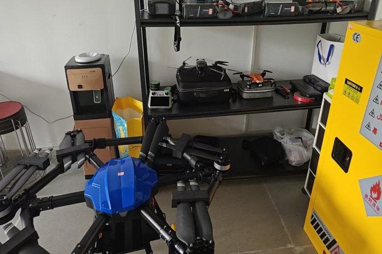 南京重明鸟无人机校区环境图