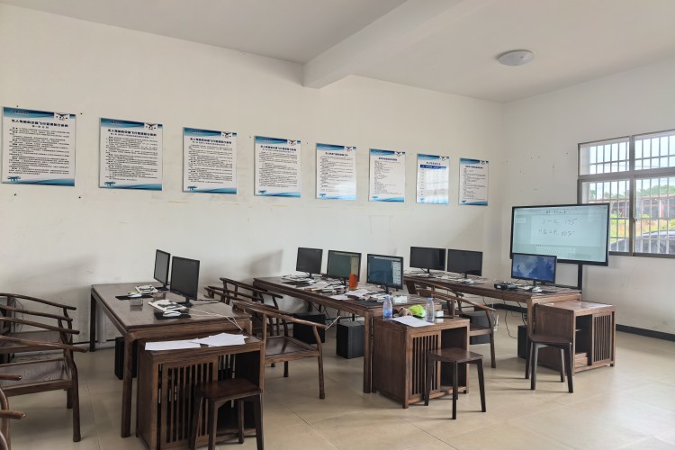 江西紫程无人机