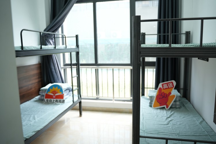 济南高途学校校区环境图