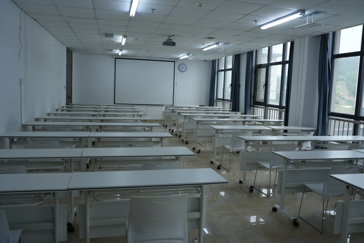 济南高途学校校区环境图