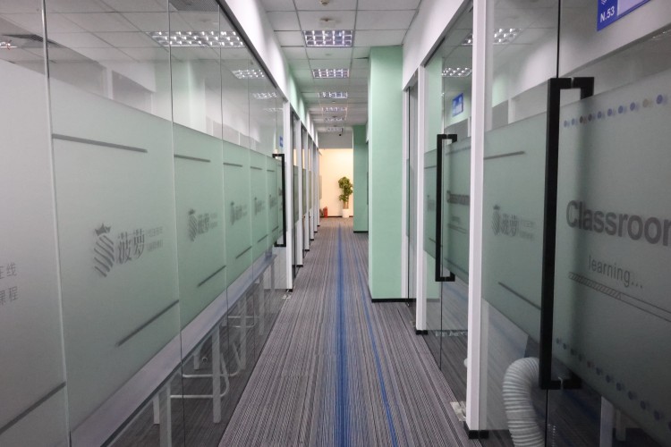 上海菠萝国际教育环境图