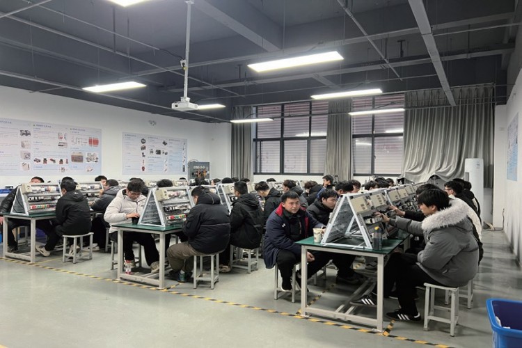 河南优佳教育环境图