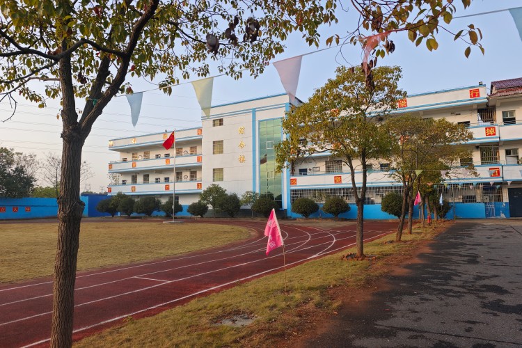 江西砺德特训学校校区环境图