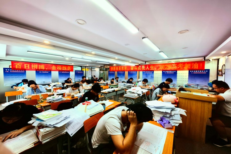 广西京北教育教室环境