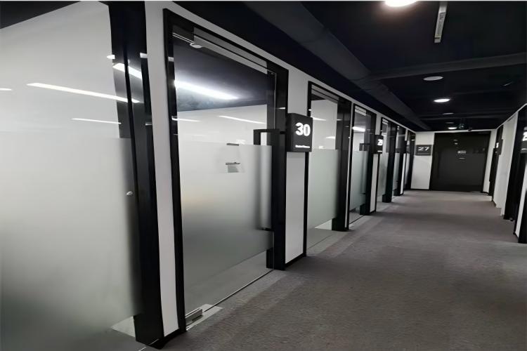 上海朗优教育环境图