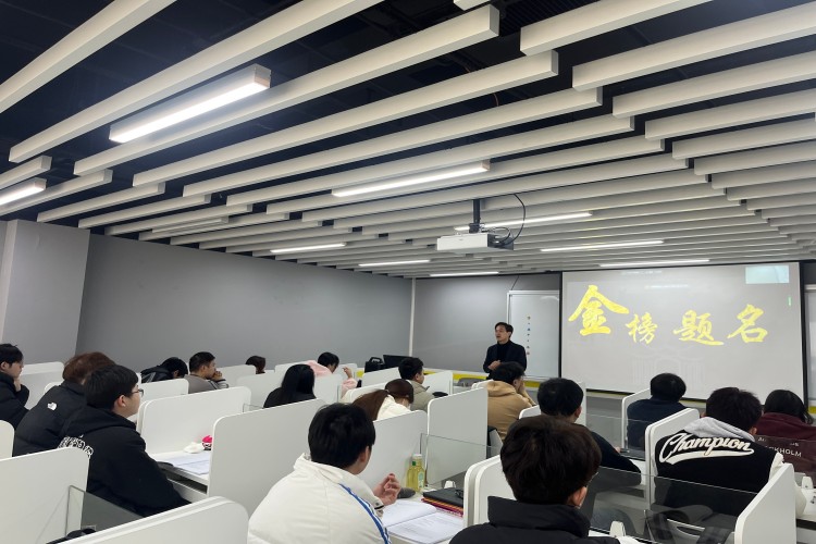 上海研途考研小区环境图