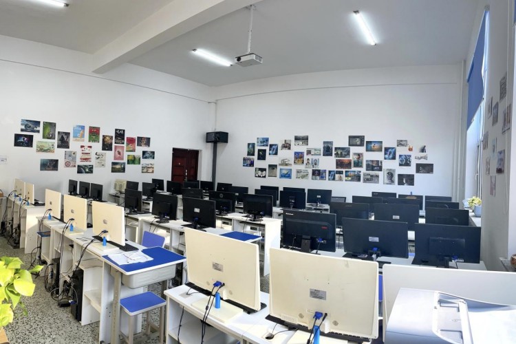 长春博仁中等职业学校校区环境图