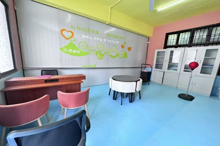 湖南亲情教育学校校区环境图