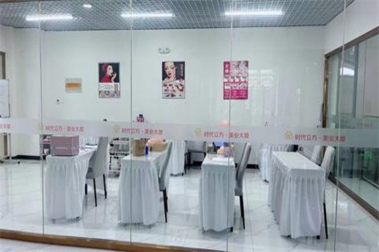 邯郸金皇后美发彩妆学校