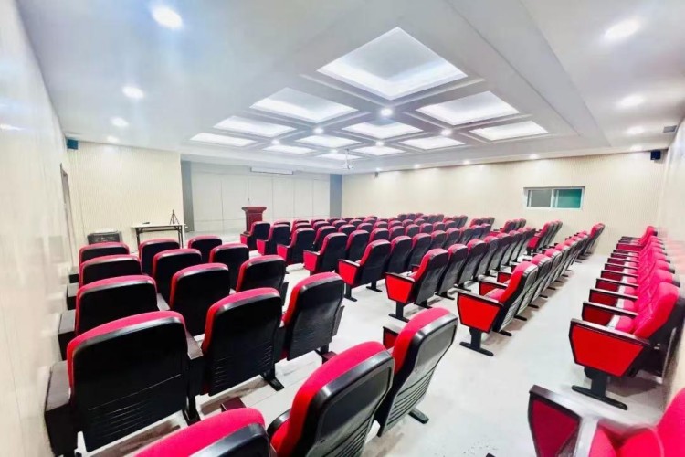 衡水泰华山西分校多功能教室