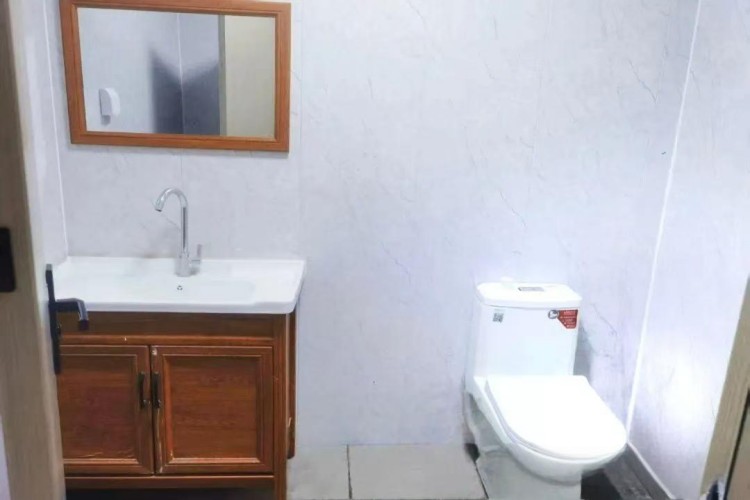 衡水泰华山西分校卫生间