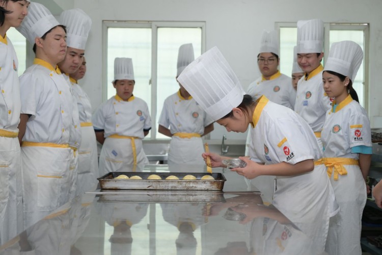 福建鸿源技术学校校园环境图