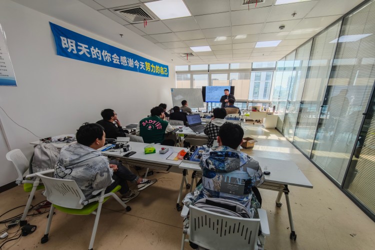 合肥亿创职业技能培训学校教室