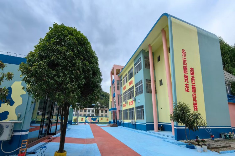 广西柳州鑫吉典青少年成长基地校区环境图