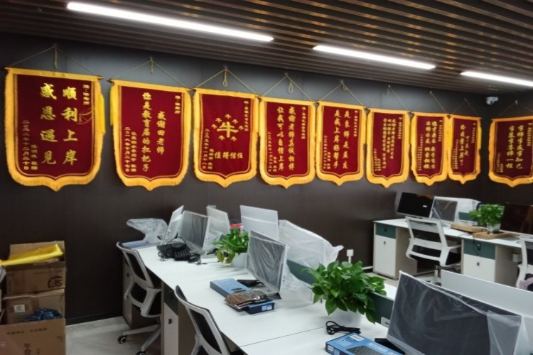 安徽聚精汇英教育校区环境图